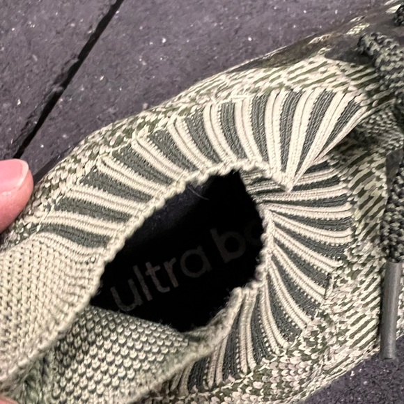 Adidas Ultraboost Uncaged Sz. 9 - Picture 2 of 7